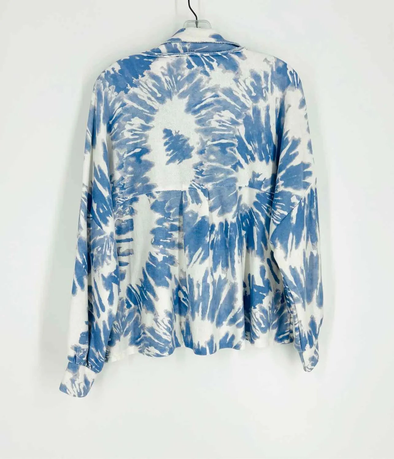 Bucket List Size L White/Blue Tie Dye Frayed Cardigans Shacket