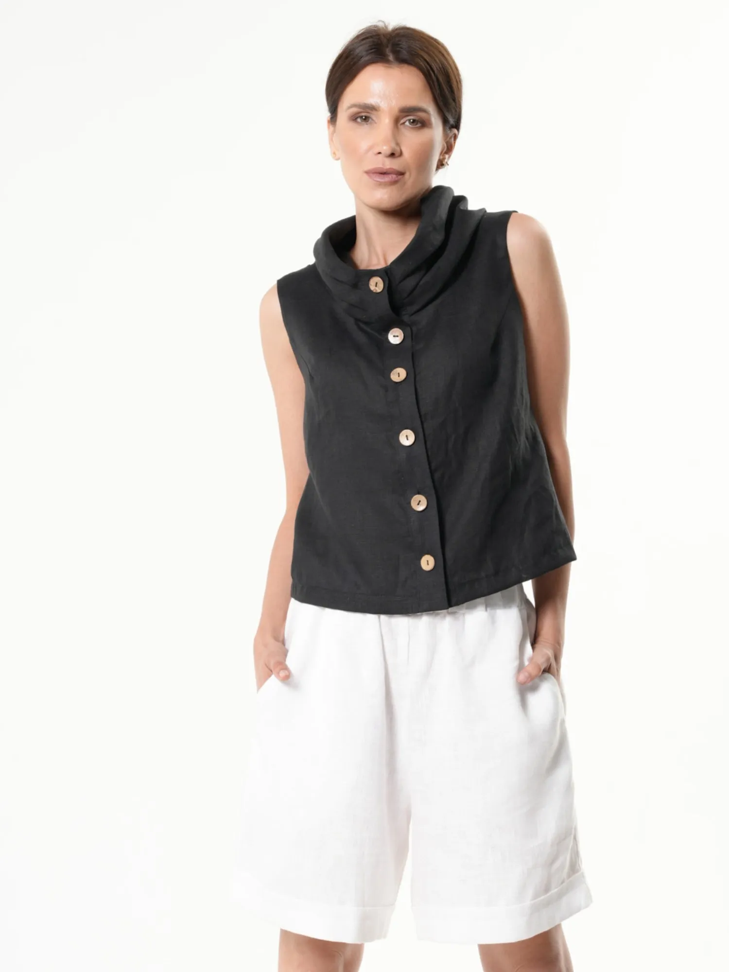 Buttoned Sleeveless Linen Top In Black