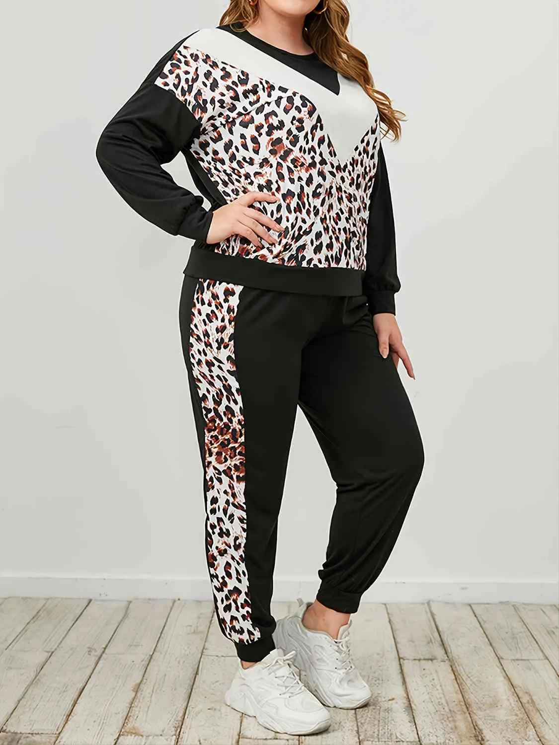 Plus Size Leopard Sweatshirt and Sweatpants Set