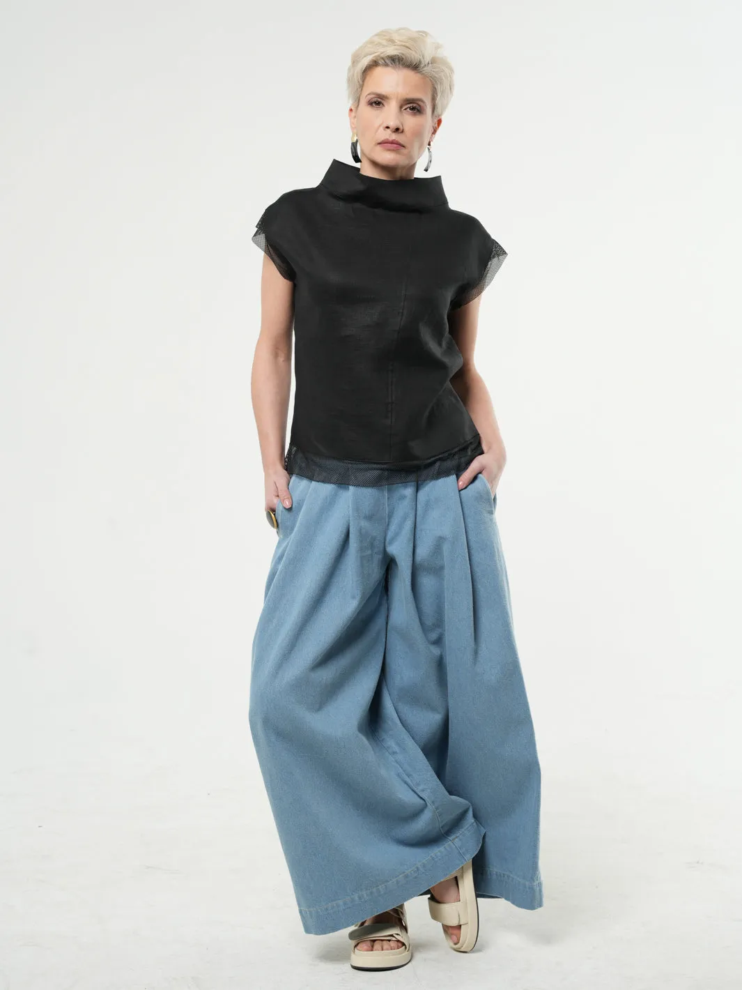 Turtleneck Linen Top In Black