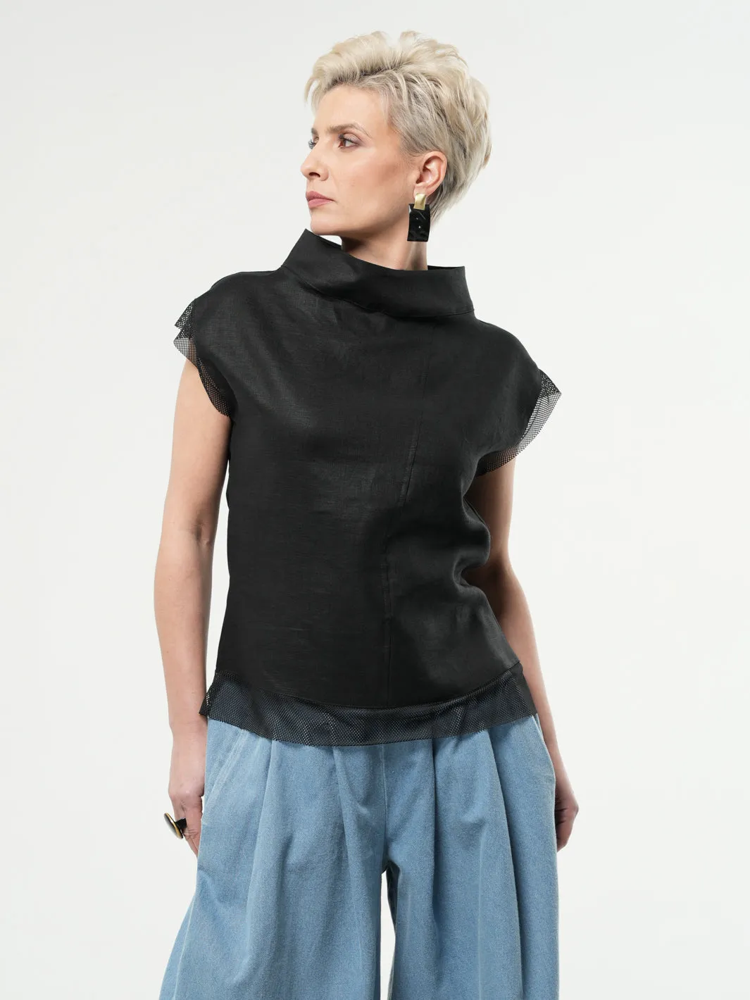 Turtleneck Linen Top In Black