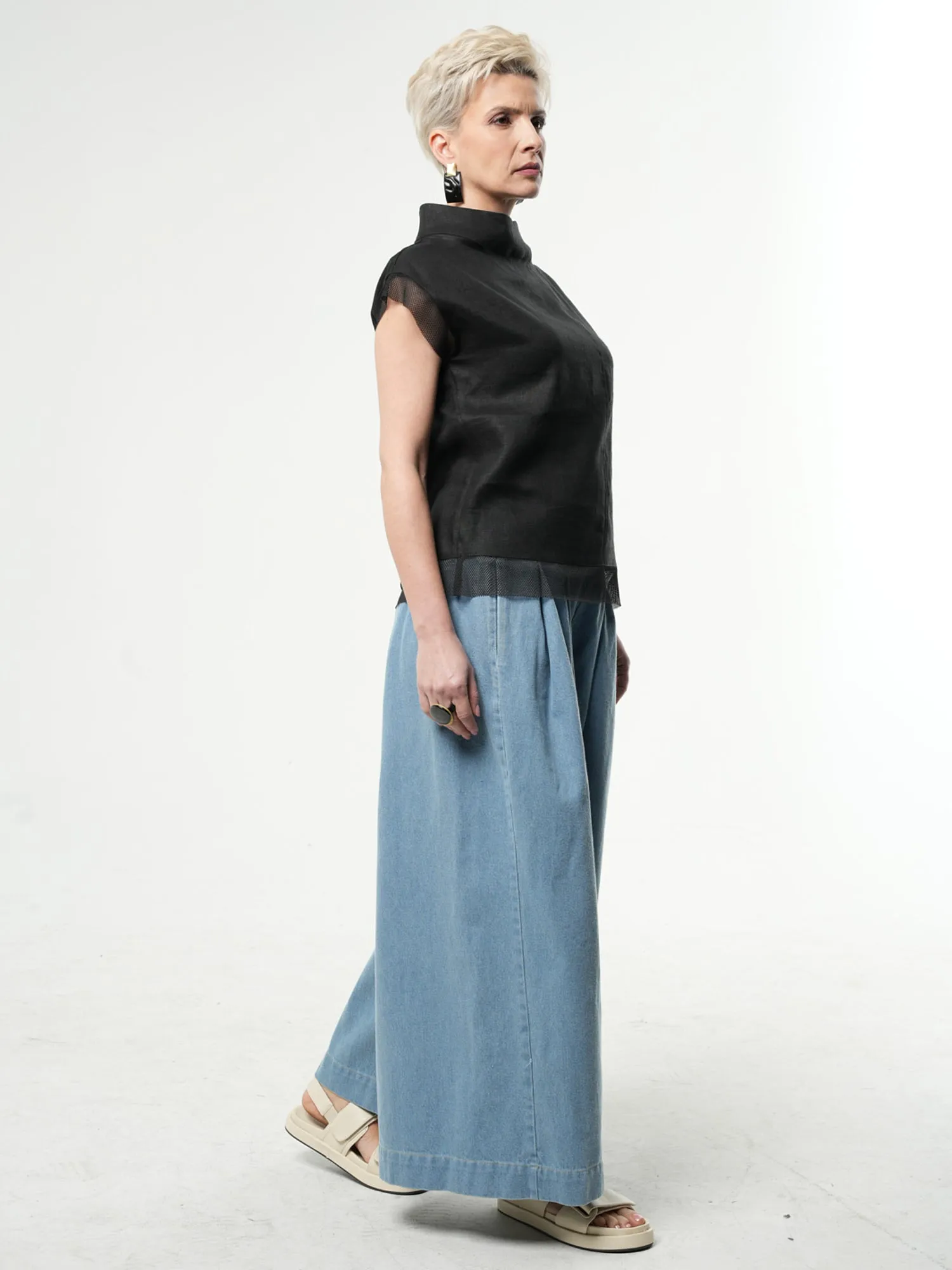 Turtleneck Linen Top In Black