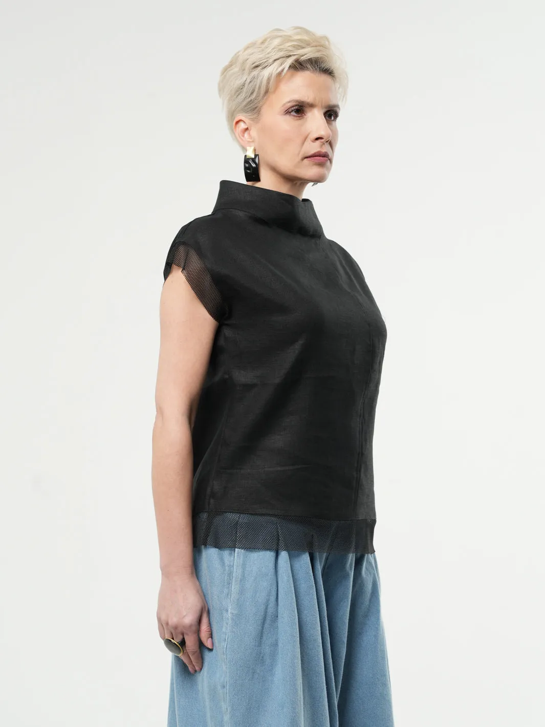 Turtleneck Linen Top In Black