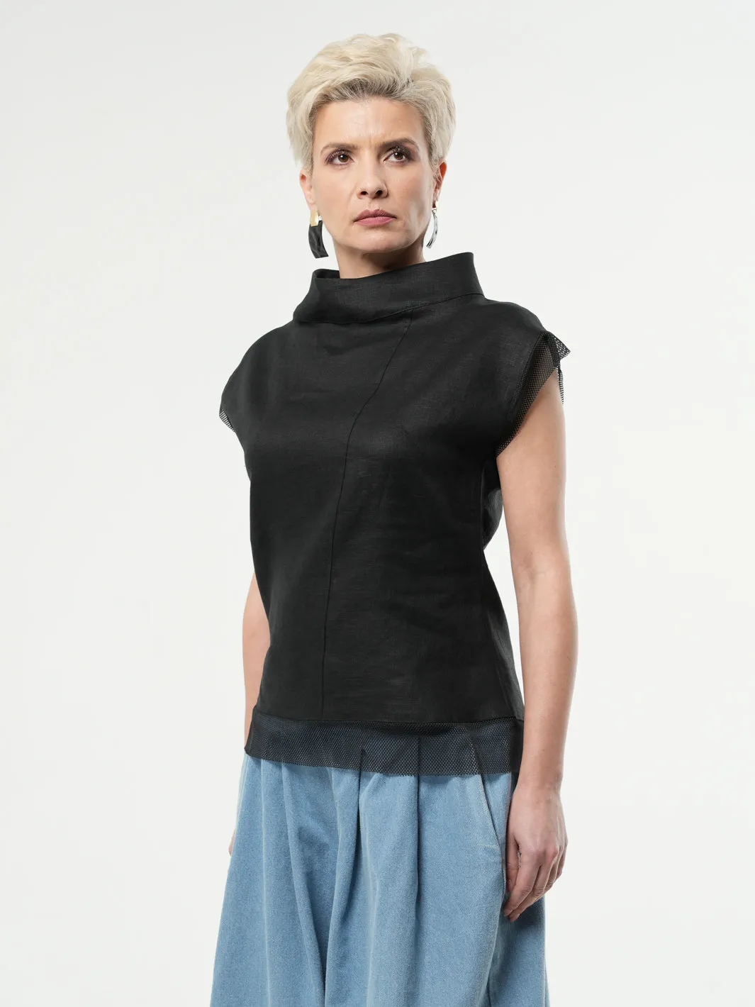 Turtleneck Linen Top In Black