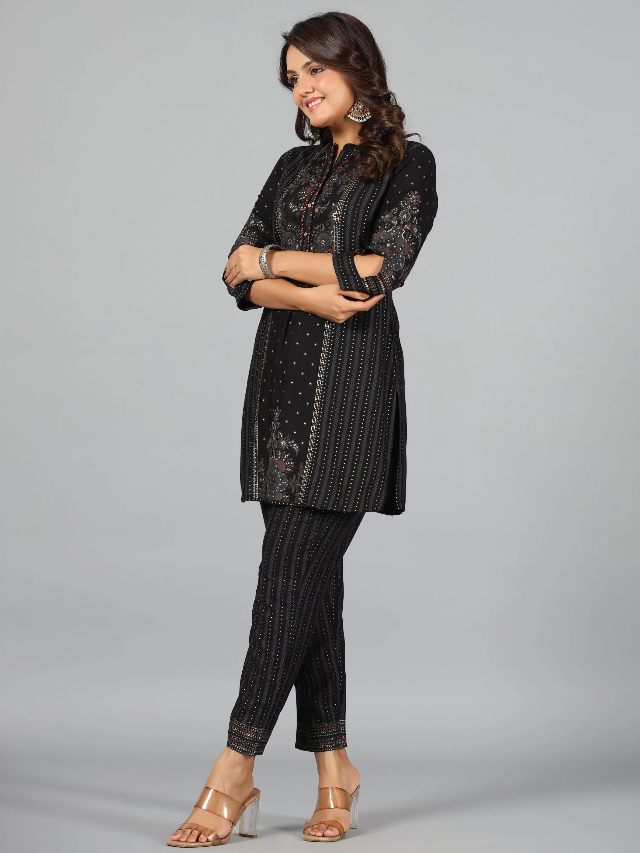 Women Black Rayon Printed Kurta Pants Set